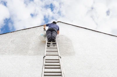 Peinture extérieure à Challonges — façades et ravalement